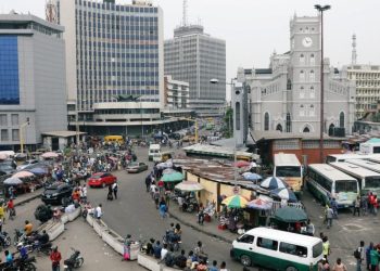 Nigeria torn between low interest rates, strong naira as foreigners swirl