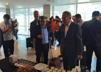 USM Alger Receive Warm Welcome at Oujda Airport Ahead of Game Against RS Berkane