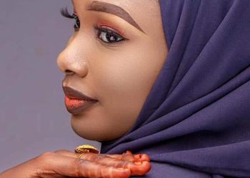 This is Esha Maiwalle’s Foundation 