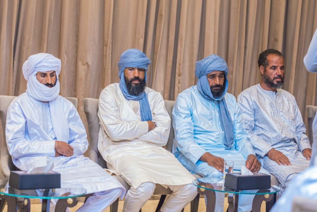The same source added that the four Moroccan drivers “were in the hands of the Islamic State terrorist group in the Sahel province,” which is the Sahelian branch of “Daesh.”